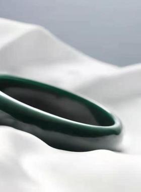 和田玉糖青中宽扁条玉石手镯