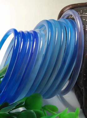 天然玛瑙草绿色玉髓手镯包邮