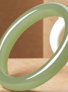 和田玉湖水绿扁条手镯女款手工打磨简约百搭气质款天然新疆玉石