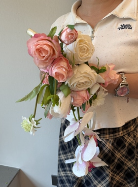 new韩系粉白蝴蝶兰订婚手捧花新娘领证登记草坪婚礼玫瑰瀑布花hot
