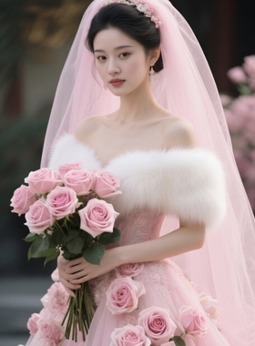 2025婚纱披肩冬季新款高档皮草结婚新娘礼服秀和服外搭斗篷披风厚