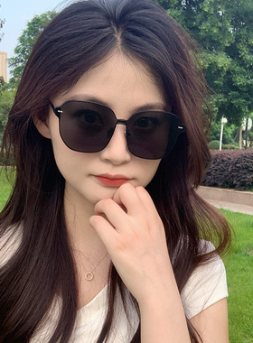 【原创设计】大框防紫外线墨镜女