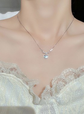 怦然心动爱心钛钢项链女款2025新款爆款锁骨链送闺蜜女朋友生日礼