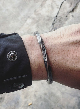 霸气潮牌钛钢个性手镯男士复古莫比乌斯情侣小众学生手环刻字