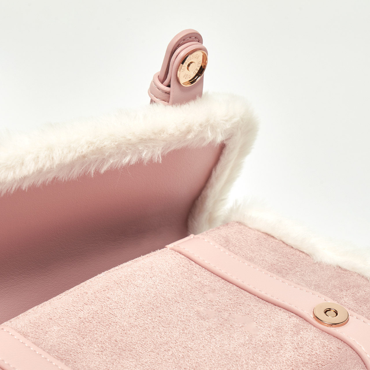 IEF/爱依服2025秋冬新款流行爆款设计感通勤百搭手提小号方包,淘宝优惠券,粉丝福利购,淘宝优惠卷