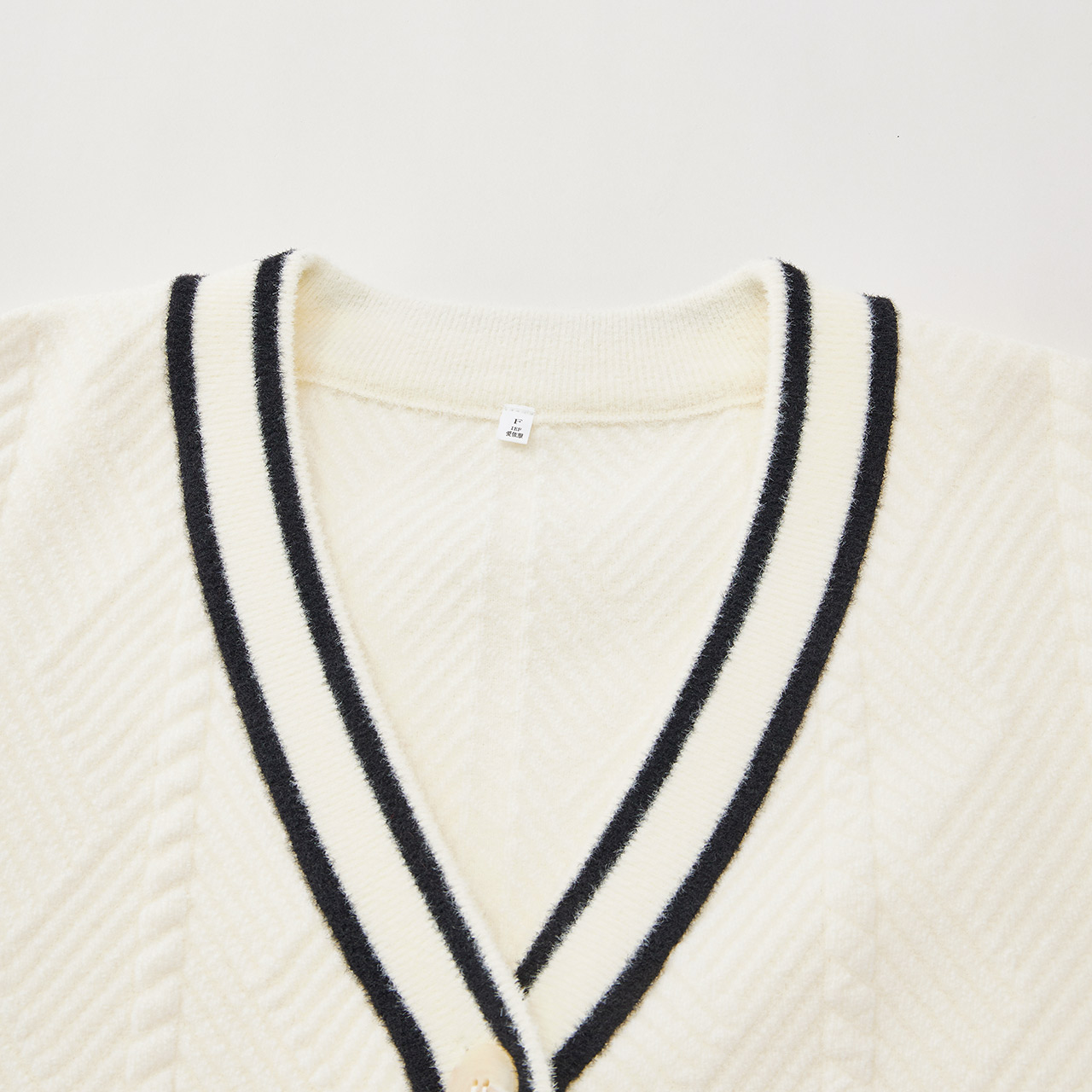 IEF/爱依服2025冬春新款韩版成熟优雅风宽松百搭设计感毛织外套 - 图1