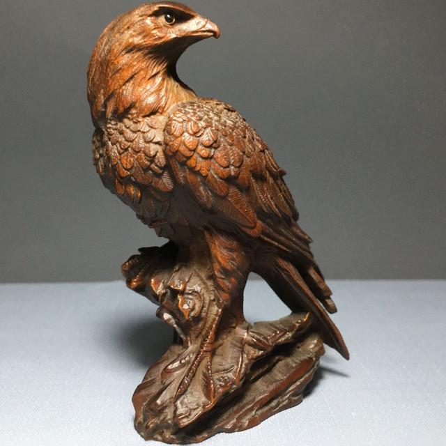 Antiques and miscellaneous collections, old wood carved eagle ornaments, solid wood carved birds, animals, home decorations, craft gifts