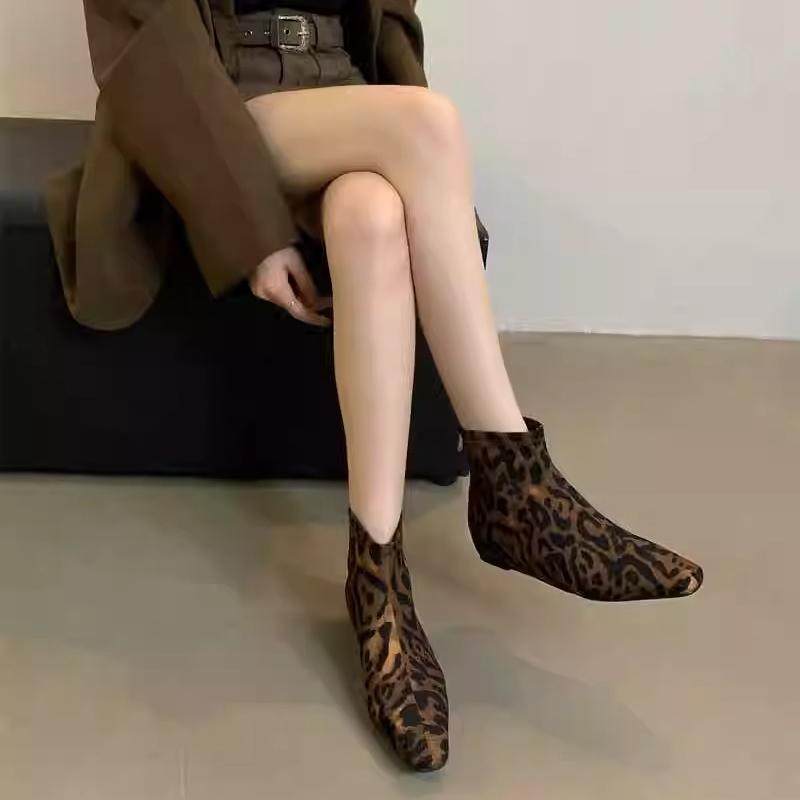 2025秋冬新款绒面坡跟中跟短靴弹力靴平底方头内增高瘦瘦靴女靴子,淘宝优惠券,粉丝福利购,淘宝优惠卷