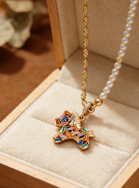 马上有钱彩锆小马高级感项链女款巨好看拼接秋冬毛衣链