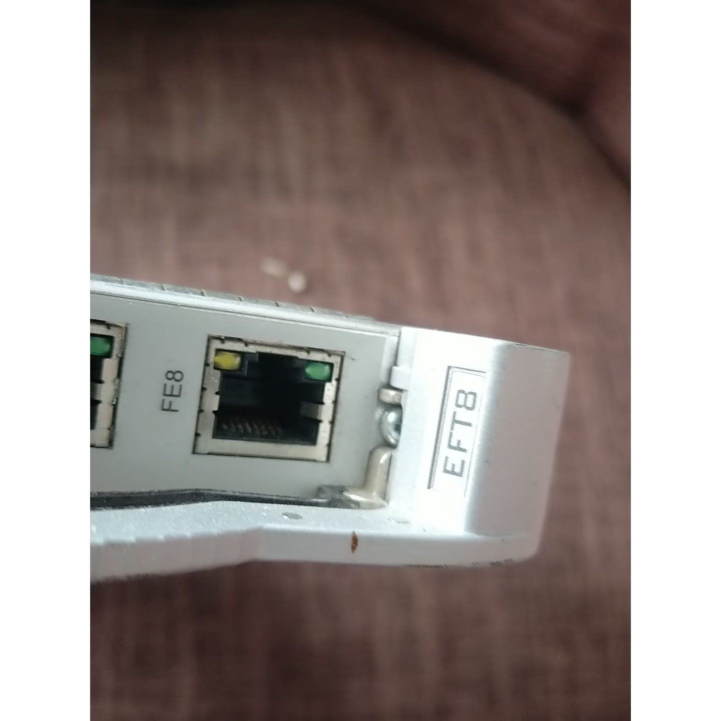 【议价产品】EFT8通讯板卡,成色如图,有轻微划痕掉件,便宜当配件 - 图0