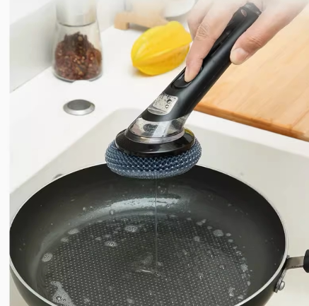Pan-scrubbing tool, automatic liquid filling, push-type dishwashing tool