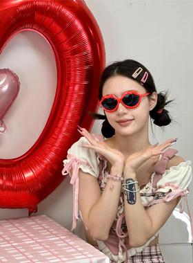 可爱搞怪红色嘴唇造型眼镜拍照女