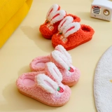 Детские зимние мультяшные удерживающие тепло нескользящие милые тапочки подходит для мужчин и женщин, семейный стиль