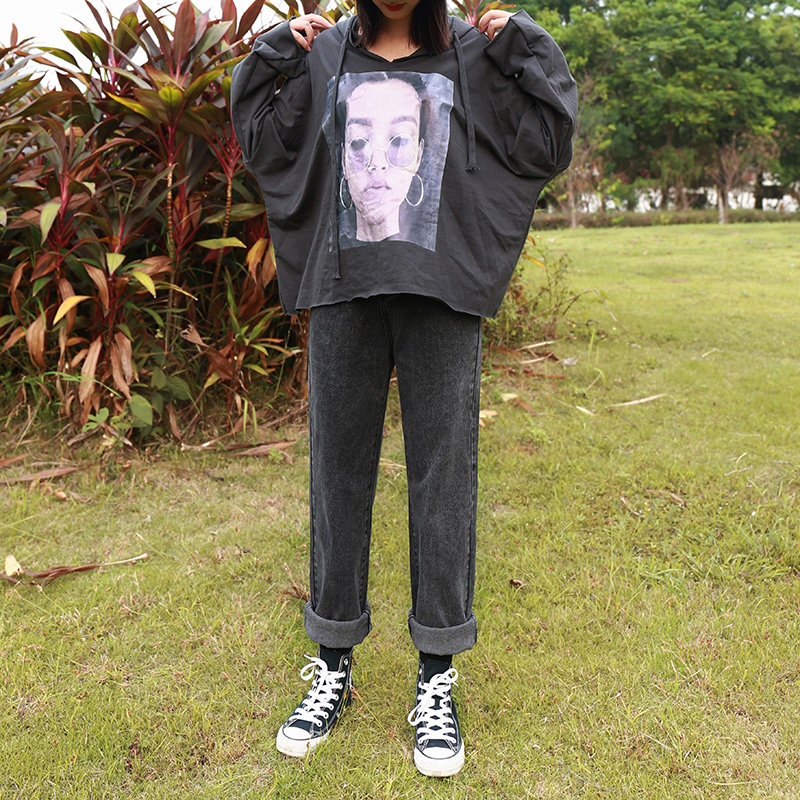 烟灰色直筒2020年新款秋季牛仔裤 灵貂牛仔裤