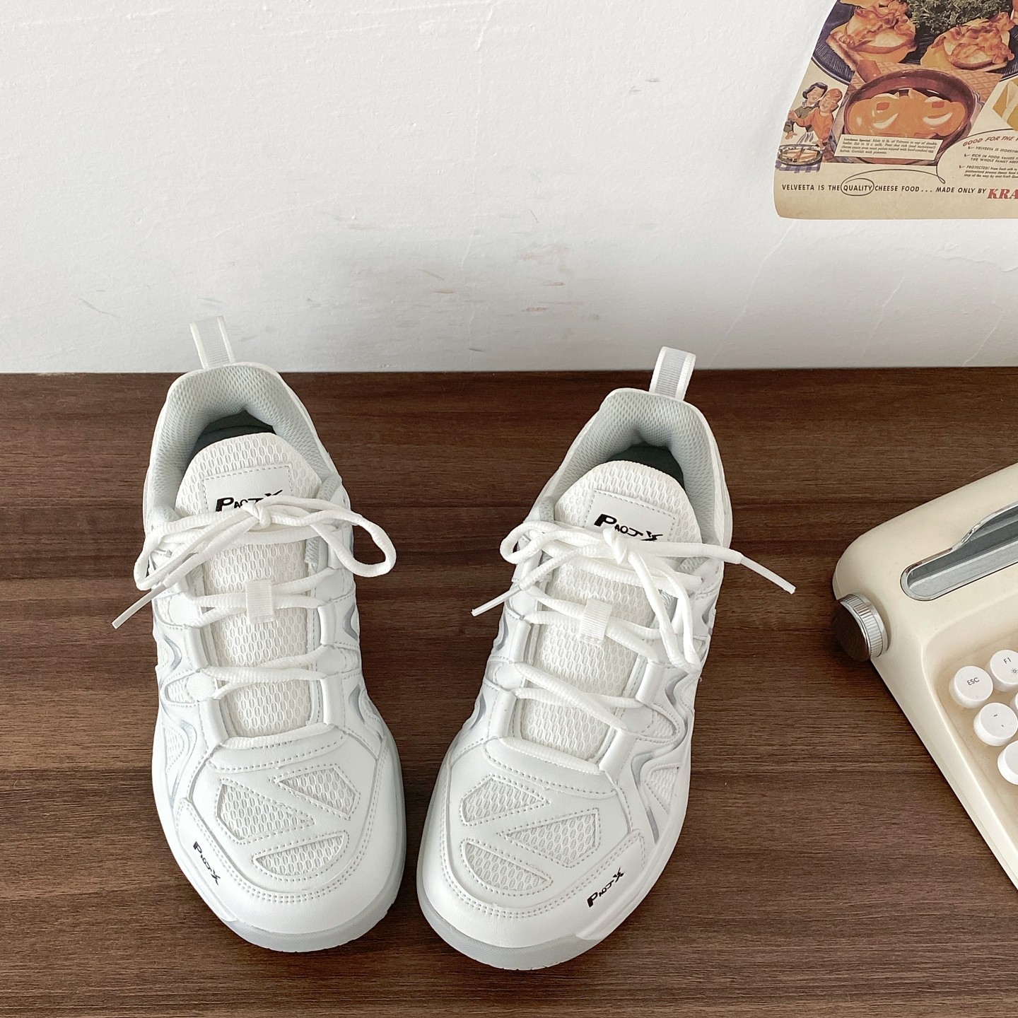 喜叔白色复古休闲运动鞋女秋季百搭轻便防滑羽毛球鞋乒乓球训练鞋,淘宝优惠券,粉丝福利购,淘宝优惠卷