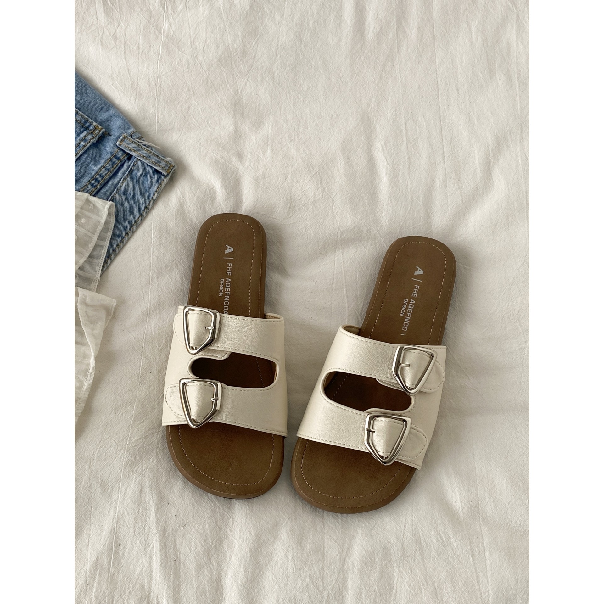 喜叔复古平底一字拖女夏外穿2025新款皮带扣沙滩凉拖鞋懒人一脚蹬,淘宝优惠券,粉丝福利购,淘宝优惠卷