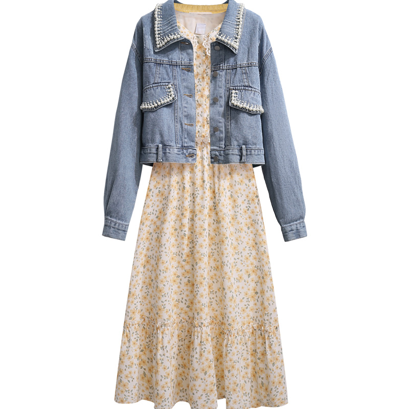 初黎旗舰店碎花雪纺娃娃领连衣裙秋冬季法式冷淡风高级感早春装2022年新款女3