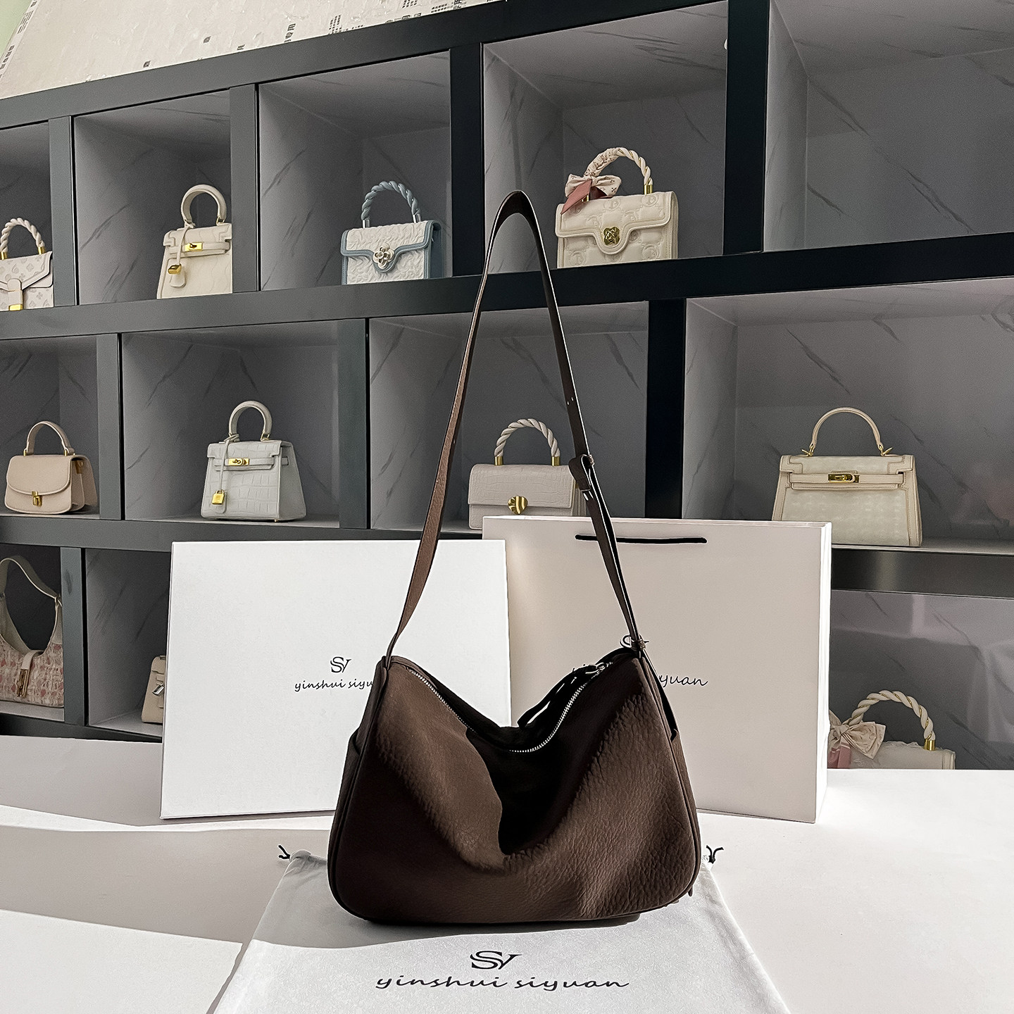 小众高级感单肩波士顿枕头包包2025新款秋冬通勤时尚腋下包斜挎包,淘宝优惠券,粉丝福利购,淘宝优惠卷