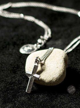 日本代购HARIM日本制男士925纯银烟熏做旧小号十字架潮人时尚吊坠