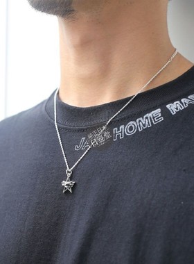 奇妙冒险蔓藤五角星吊坠项链