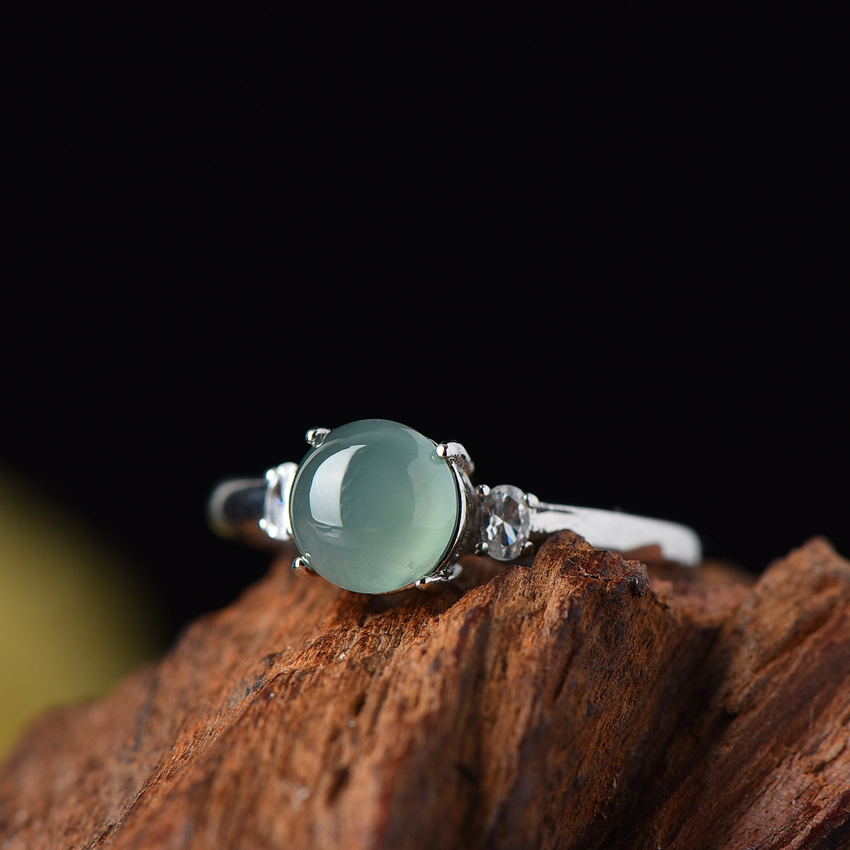 Natural grade A high ice jade egg ring live mouth