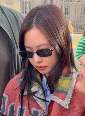 jennie同款黑色小方框墨镜女老钱风y2k凹造型防紫外线太阳眼镜男