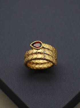 欧美风中古Vintage灵蛇戒指水滴锆石茶色指环黄铜镀老金回流轻奢