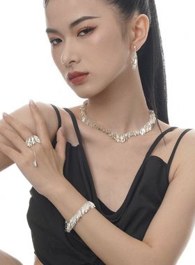 草裙系列摇曳感项链饰品女S925纯银小众设计师项饰