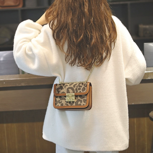 Сумка для телефона, демисезонная небольшая дизайнерская модная универсальная сумка через плечо, 2022, изысканный стиль, городской стиль