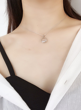 925银锁骨链简约文艺气质吊坠圆形镂空半圆锆石池水项链
