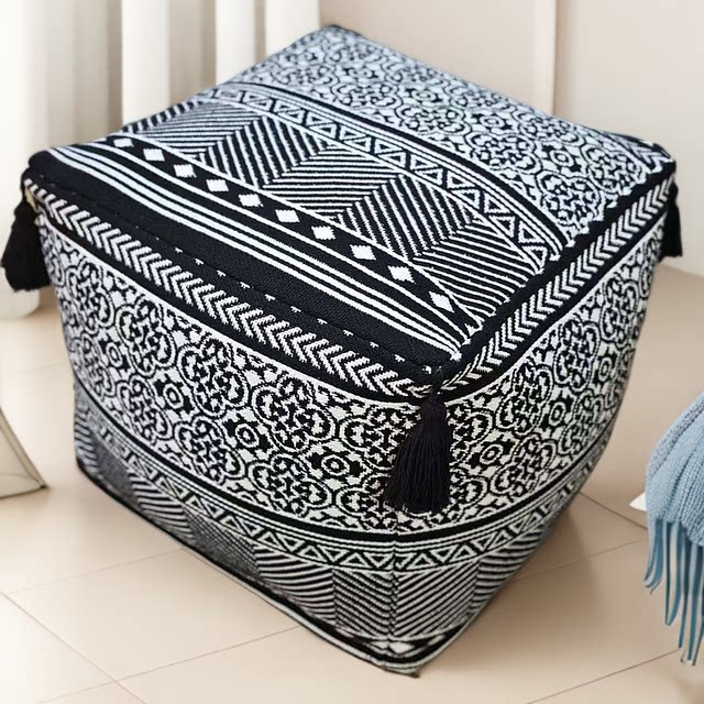 Pot cover storage of old clothes and futon tumblers can be detached and washed
