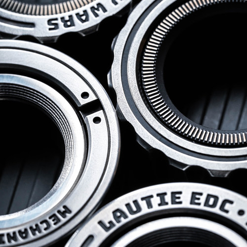 傲娇的老铁匠机械师E段落黑科技指环指尖陀螺棘轮戒指解压玩具edc - 图2