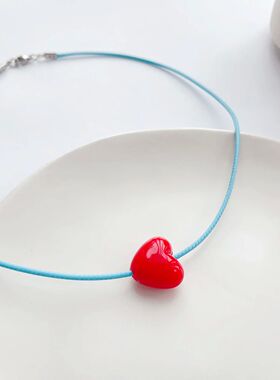 Sweet and lovely temperament acrylic red love pendant contra