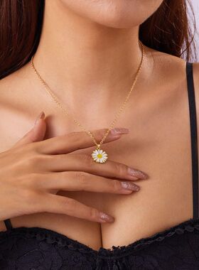 Sweet Sexy Daisy Flower Pendant Necklace For Women Korean Fa