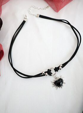 Dark Punk Heart Necklace Pendant Sweet Cool Spicy Girl Choke