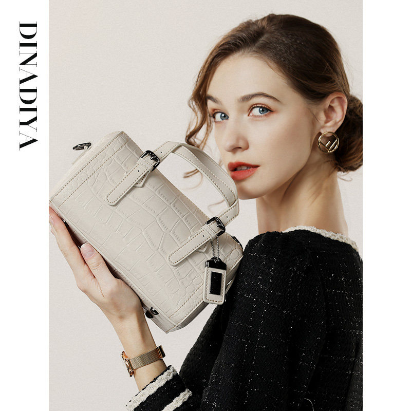 2021新款时尚潮爆款简约斜挎包包 迪娜迪亚女士包袋