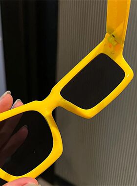 New Punk Sunglasses Eyebrow-raising Funny Sun Glasses Irregu