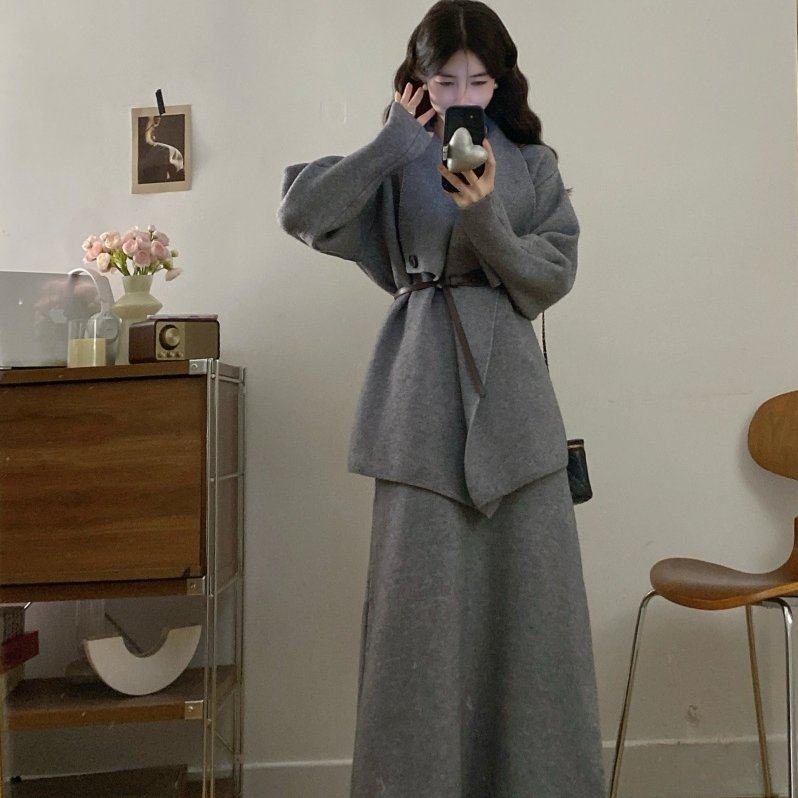 实拍大码女装秋冬新款高级时尚气质V领针织毛衣上衣+半身裙两件套,淘宝优惠券,粉丝福利购,淘宝优惠卷