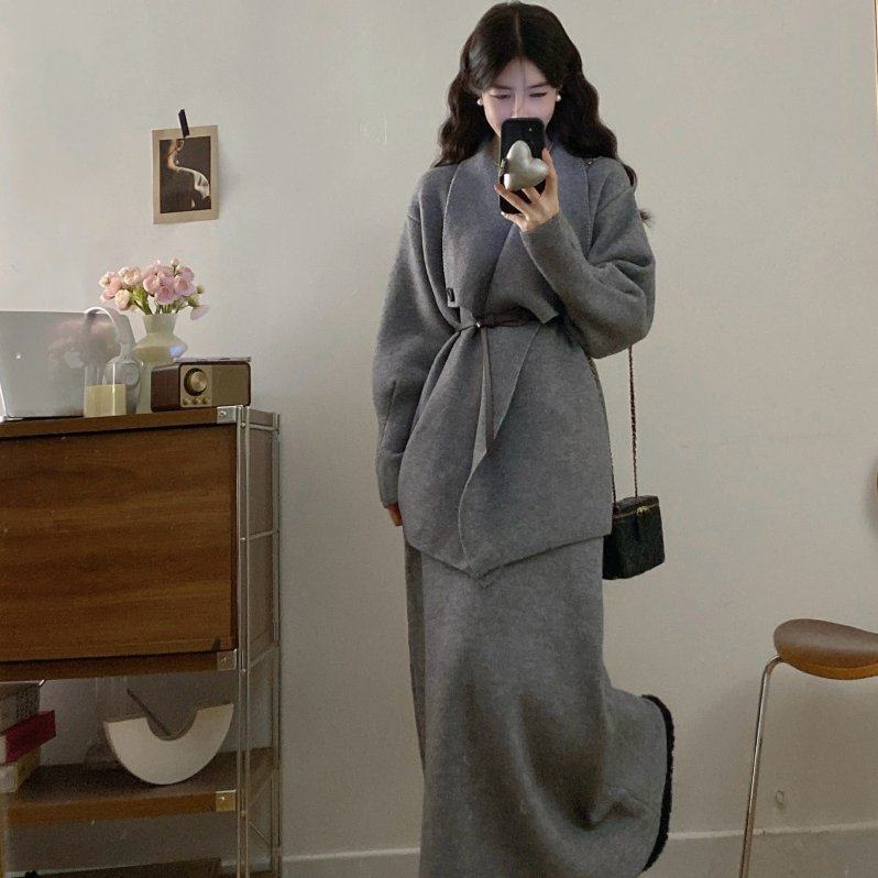 实拍大码女装秋冬新款高级时尚气质V领针织毛衣上衣+半身裙两件套,淘宝优惠券,粉丝福利购,淘宝优惠卷