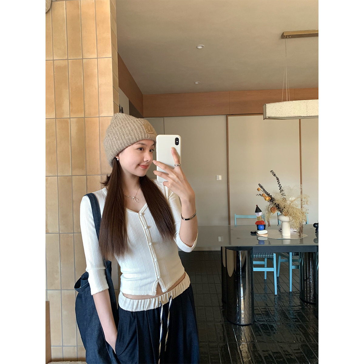 「Ballet Lacé」V领刺绣描边针织衫 直角肩七分袖弹力短款打底衫