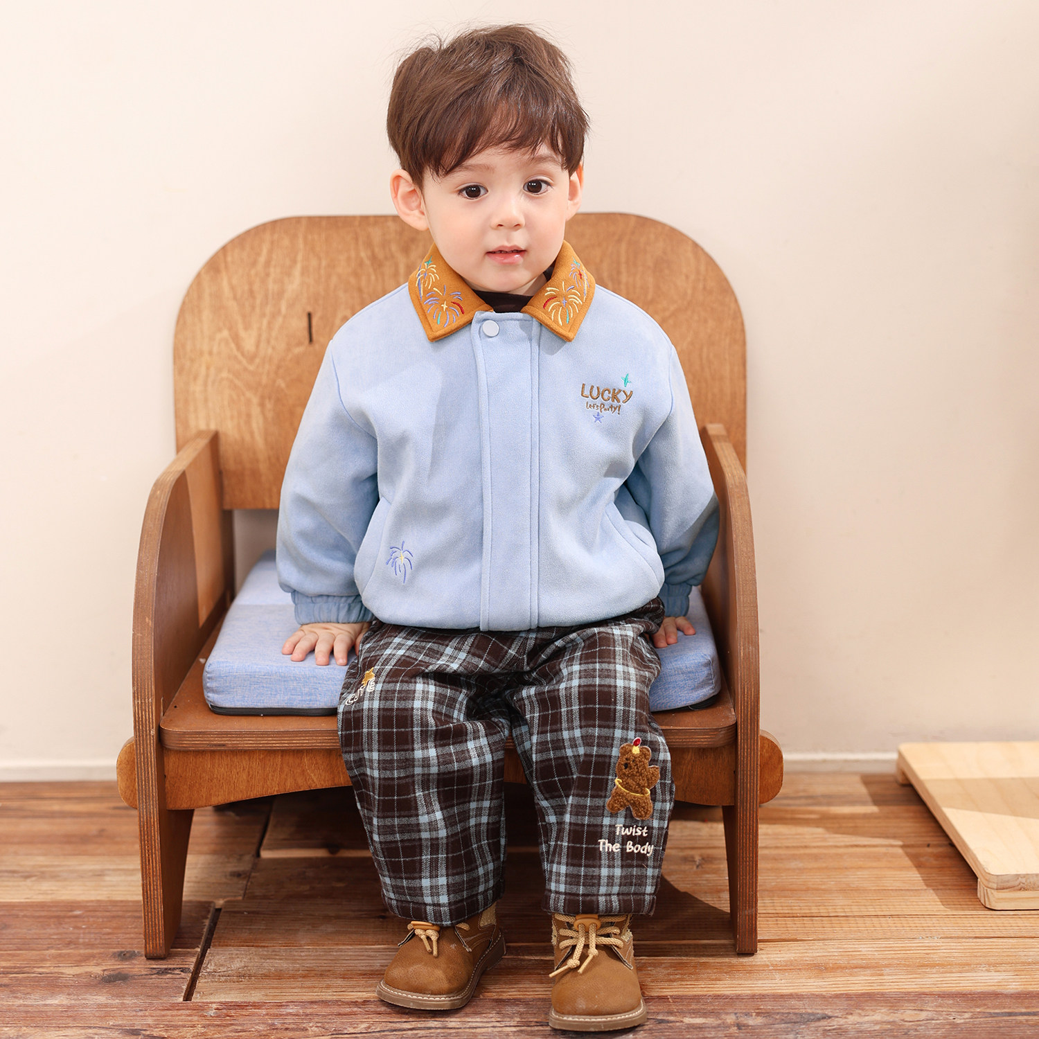 小O爸男婴童 宝宝夹棉外套冬季保暖2025新款婴儿撞色翻领棉服,淘宝优惠券,粉丝福利购,淘宝优惠卷