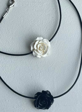 韩国东大门温柔气质简约黑白玫瑰花皮绳黑绳项链颈链锁骨链
