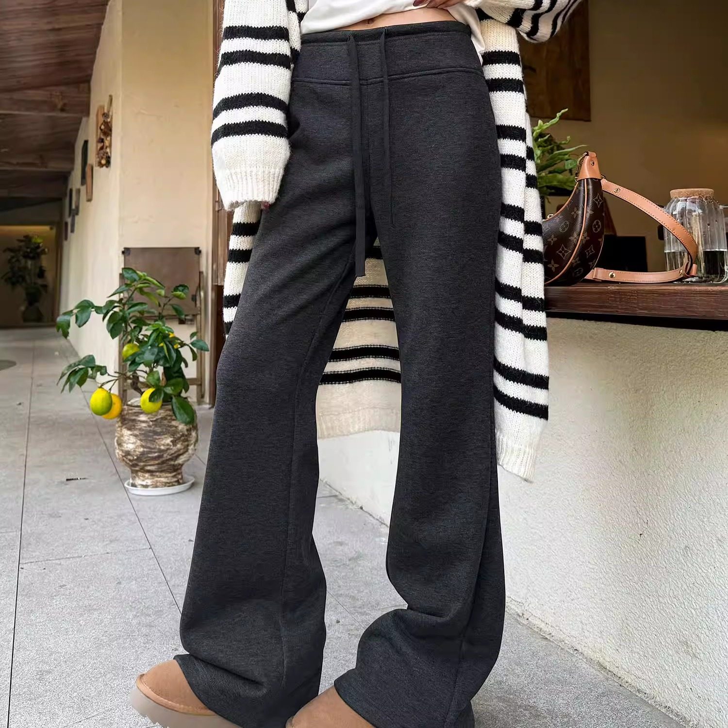 灰色喇叭裤女秋冬加绒2025新款高腰垂感窄版休闲微喇糯米裤,淘宝优惠券,粉丝福利购,淘宝优惠卷