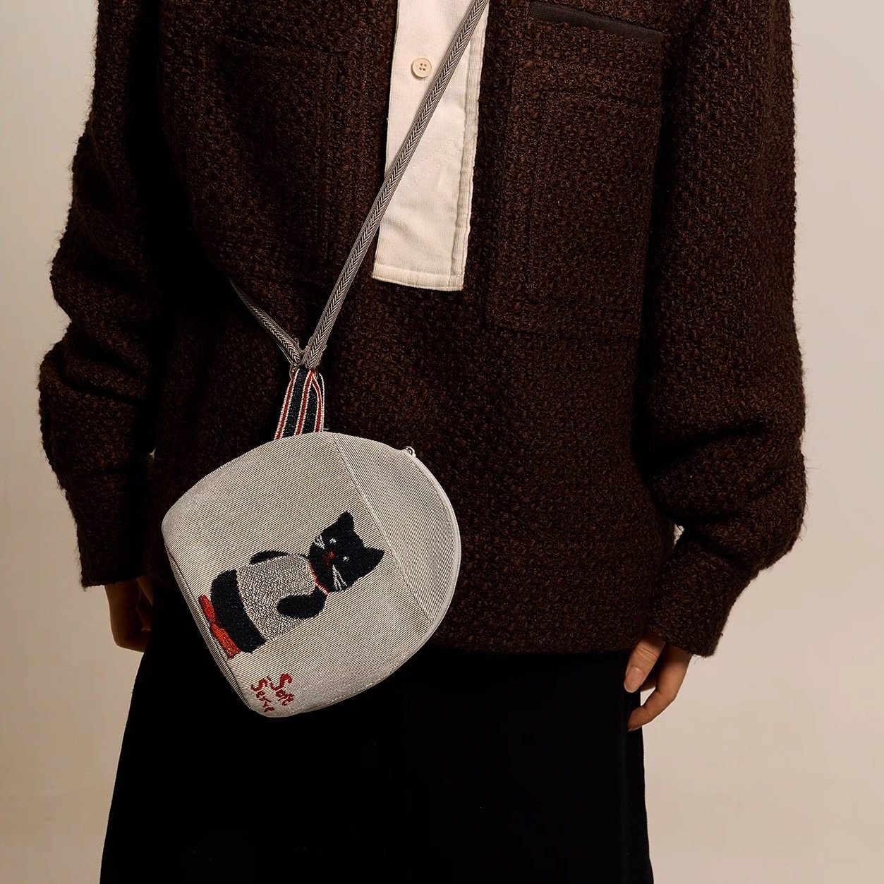 SoftServe柔软供应油画茶壶小猫苹果花斜挎收纳化妆手拿迷你包包,淘宝优惠券,粉丝福利购,淘宝优惠卷