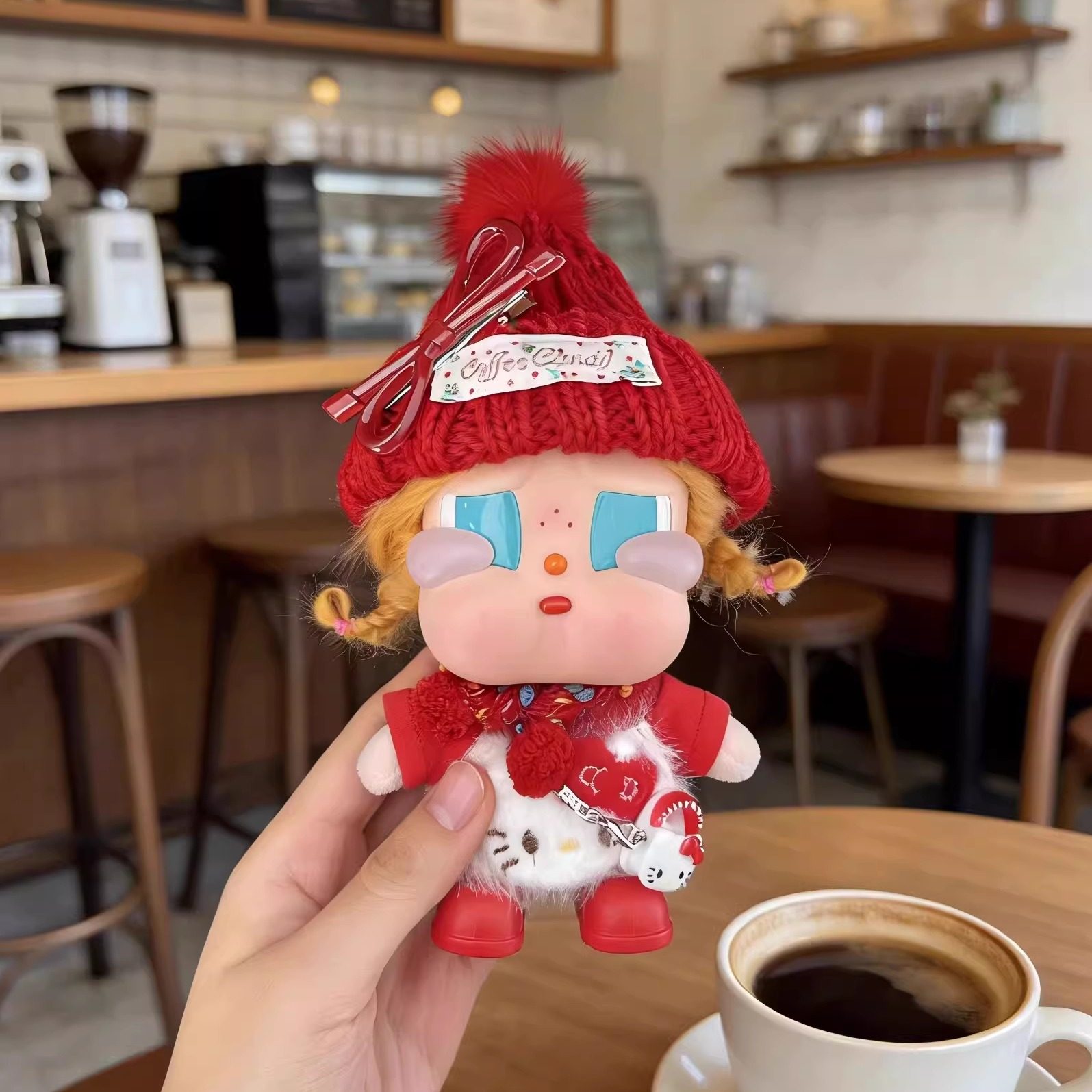 哭娃娃衣crybaby度假咕噜咕噜新年娃衣红色hellokitty毛衣帽喜庆,淘宝优惠券,粉丝福利购,淘宝优惠卷