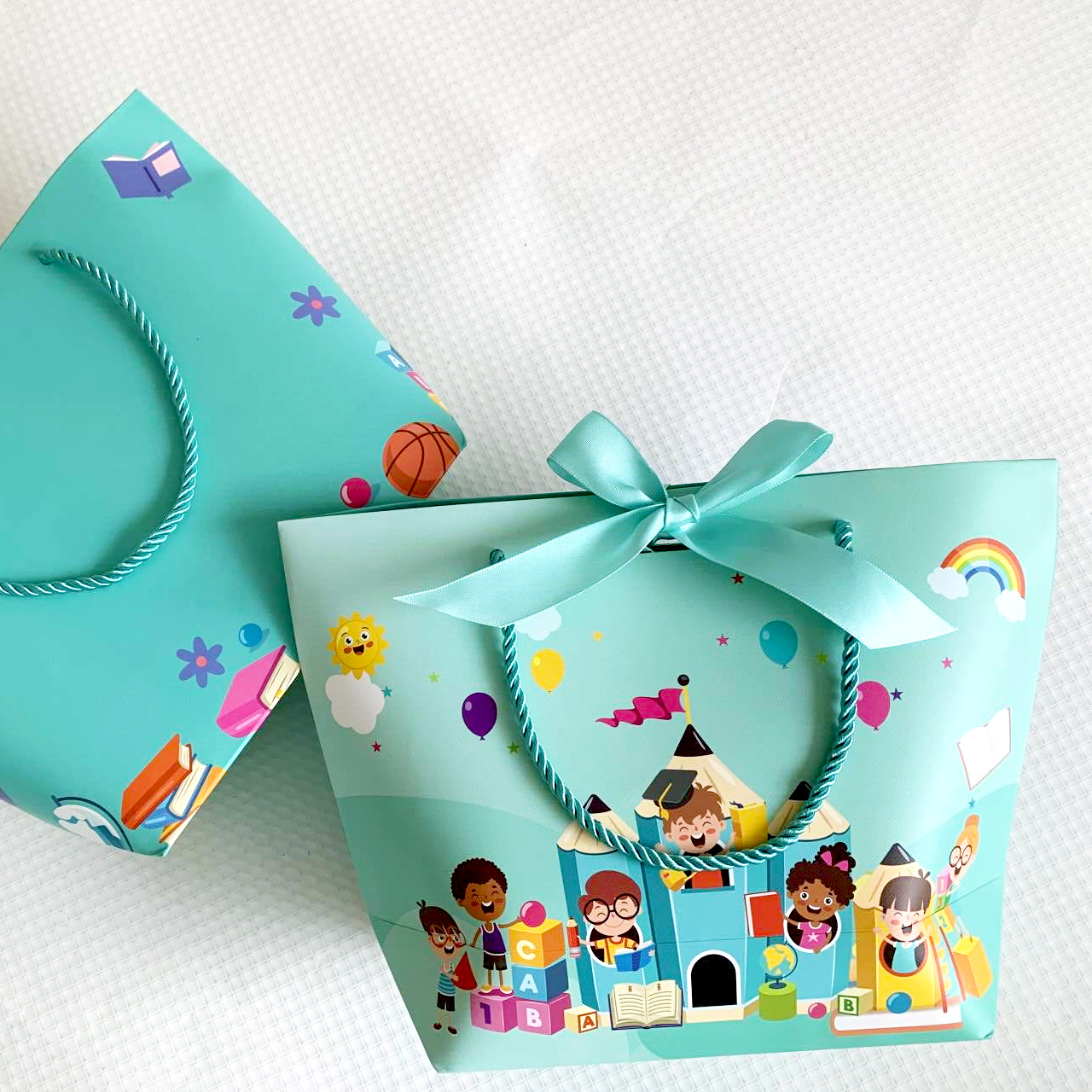 礼品袋儿童生日礼物袋子包装手提高档回礼礼袋盒子小伴手礼盒空盒 - 图2