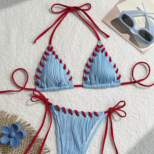比基尼泳衣女2025新款性感纯欲风高级感小胸聚拢温泉度假泳装