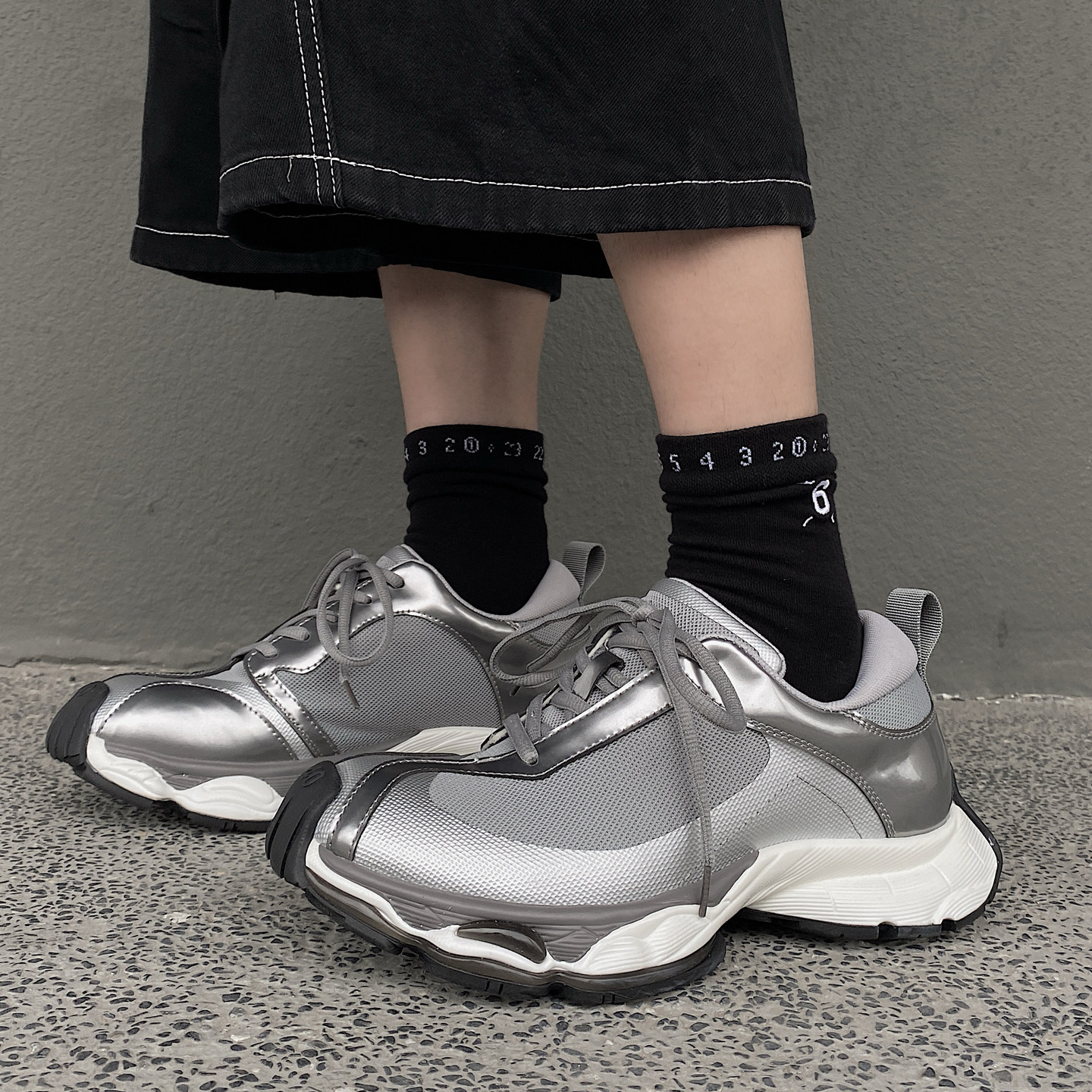 两点浪漫2025夏季新款网面透气厚底增高巴黎老爹鞋男女银色弯刀鞋,淘宝优惠券,粉丝福利购,淘宝优惠卷