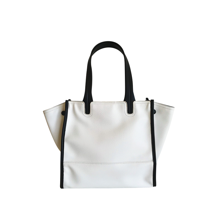 火箭大炮时尚女包店程牙伢 春上新韩版轻便大容量蝙蝠大包百搭单肩手提托特包女3