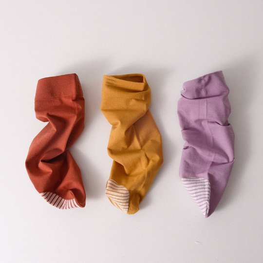 Summer delgada de terciopelo medias cortas para mujeres calcetines japoneses versátiles de tubos de mediados